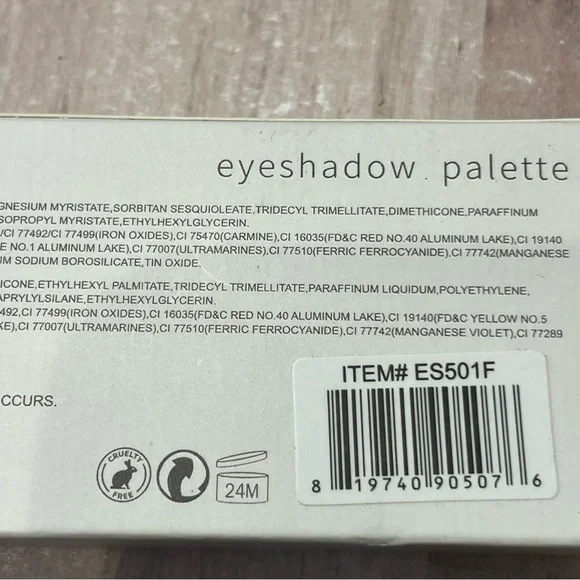 She Eye Shadow Palette 3 Shades of Eyeshadow NIB - Picture 5 of 5